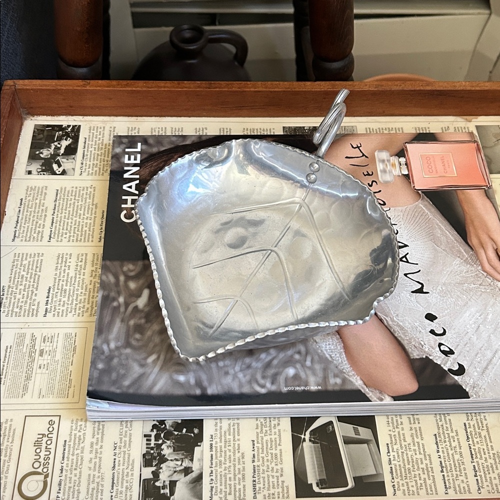 Vintage Buenilum Aluminum Leaf Shaped Serving Tray